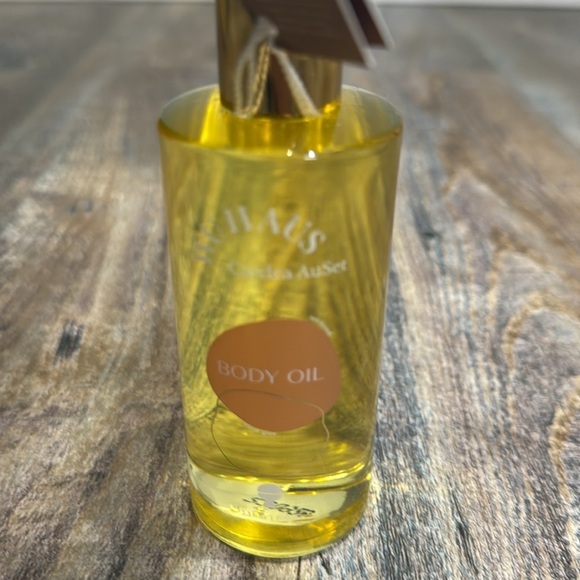 Cardea Auset | Wu Haus Body Oil - Picture 3 of 4